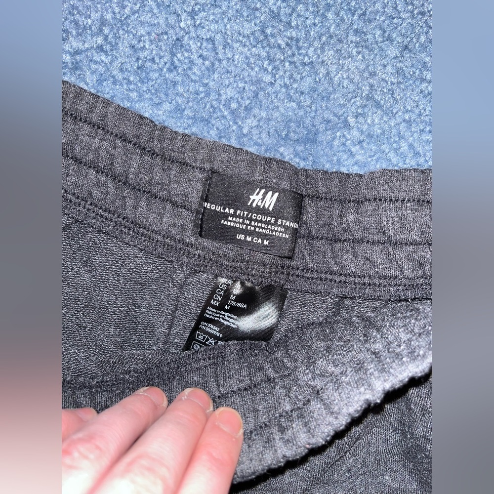 H&M Sweatpants- size M - **NEVER WORN** - Picture 3 of 3